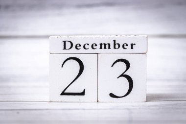 23 Aralık 'ı gösteren dekoratif takvim kış tatillerinin gelişini simgeliyor. Mevsimlik dekorasyon etkinlik planlama ve festival pazarlama stratejileri için ideal.