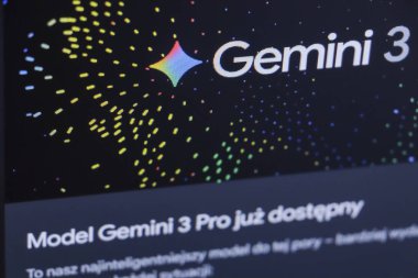 Varşova Polonya - 19 Kasım 2025: Gemini 3 logosunun yakın çekimi canlı renkler ve teknoloji ve yapay zekada yeniliği simgeleyen modern tasarım üzerine sergilendi.