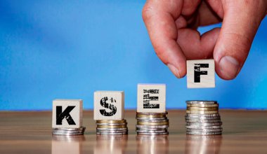 KSEF 'i temsil eden bozuk paraların arasına 