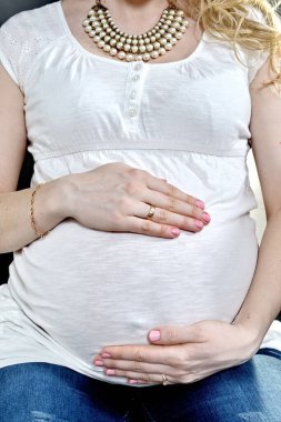  Hamile kadın göbek fotoğrafı.