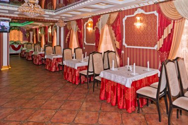 Cafe masa kırmızı iç