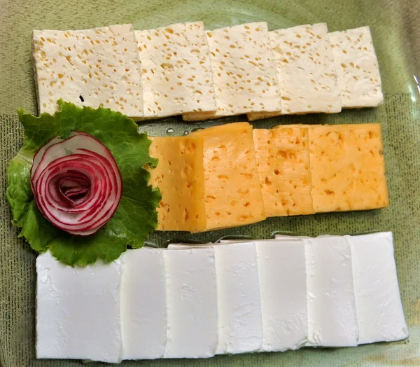 Tabakta peynir