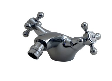 Beyaz bir arka plan üzerinde izole gümüş su musluk