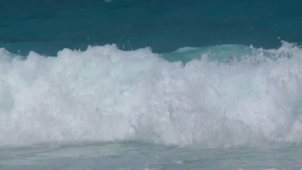 Beautiful whitecaps closeup — Stock Video