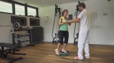 fizyoterapist yardımcı kadın eğitimi sırasında