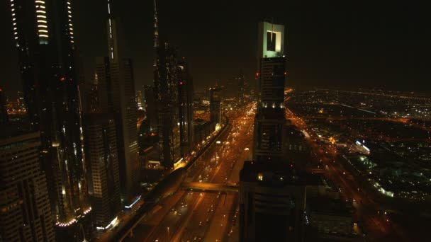 Noche en la ciudad moderna desde arriba — Vídeos de Stock