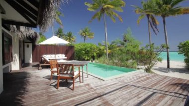 Bungalov önünde Havuzu