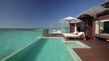 Bungalov önünde Havuzu