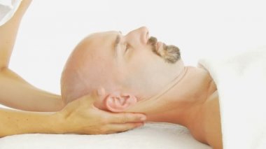 adam boyun tedavi sırasında rahatlatıcı