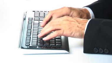 klavyede yazarak işadamı 