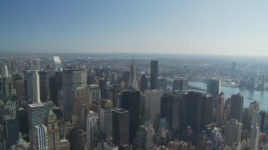 Empire state Binası çevresinde uçuş