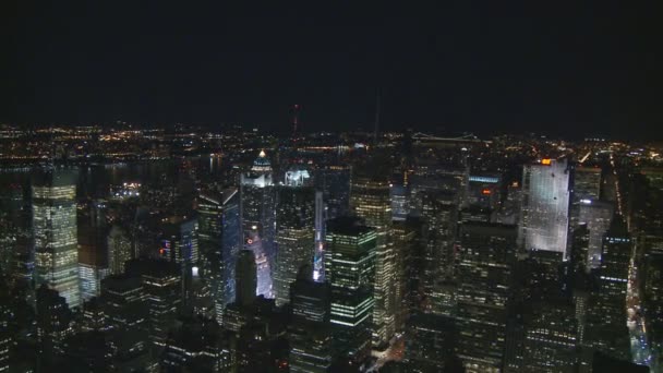 Manhattan skyskrapor på natten — Stockvideo