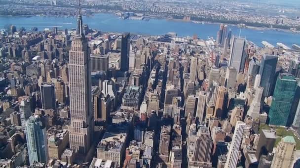 Empire state Binası çevresinde uçuş — Stok video