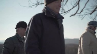 üst düzey kişiler açık yürüyüş