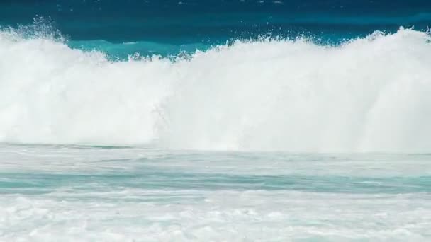 Ondas marinhas perfeitas — Vídeo de Stock