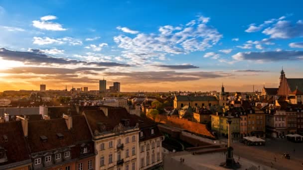 Сумерки на старом городе в Варшаве — стоковое видео