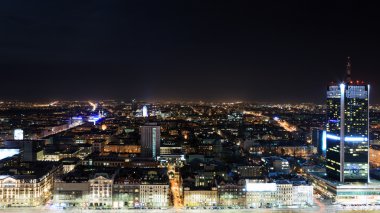 Merkezi Varşova gece görünümü