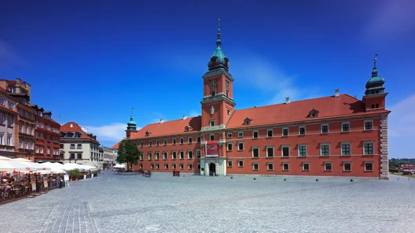 Praça do Castelo e o Castelo Real de Varsóvia — Fotografia de Stock