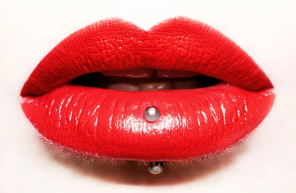 Tutkulu kırmızı dudaklar, makro fotoğrafçılık, küçük alan derinliği — Stok fotoğraf