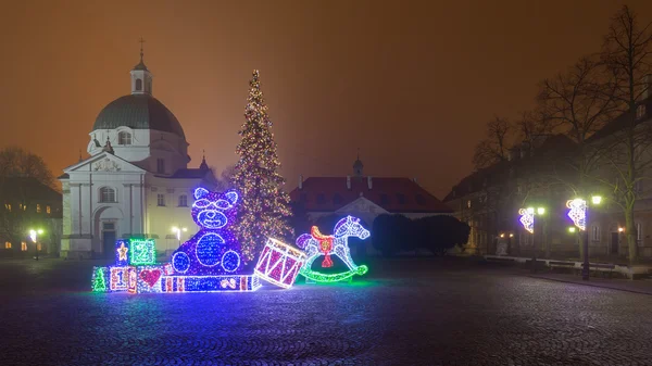 晚上在华沙的新城广场上的圣诞装饰 — 图库照片