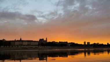 Varşova - timelapse eski kasabada günbatımı
