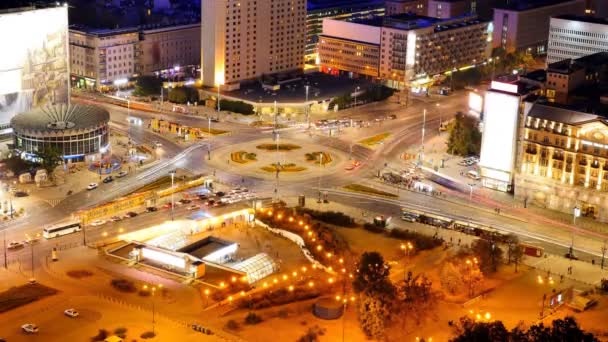 Трафік в центрі Варшави в нічний час, timelapse — стокове відео