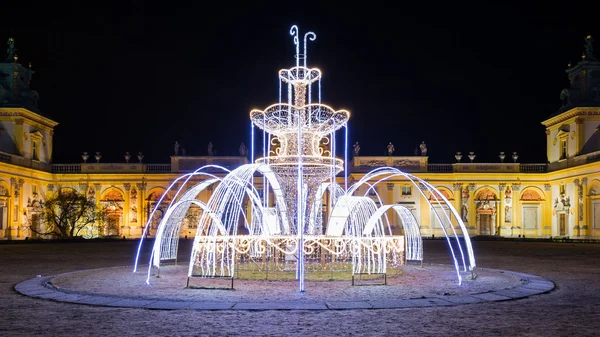 Weihnachtsbeleuchtung im Park in wilanow, Warschau — Stockfoto