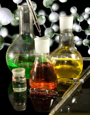 Farklı cam ve erkek elinde eldiven portre resmi