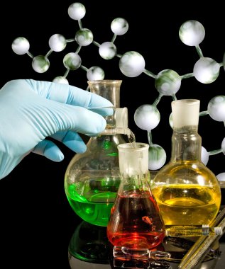 farklı cam ve erkek elinde eldiven yakın çekim