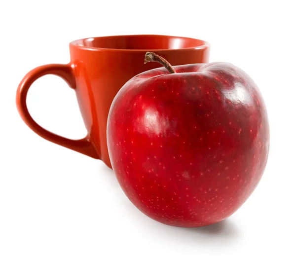 Isoliertes Bild von Apfel und Tasse Nahaufnahme — Stockfoto