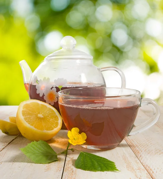 Image de tasse de thé et de citron gros plan — Photo