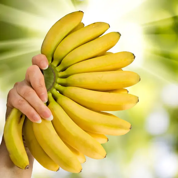 Isolerade bilden av en banan på vit bakgrund — Stockfoto