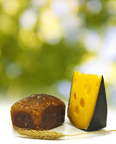 Imagem de pão, trigo e queijo — Fotografia de Stock
