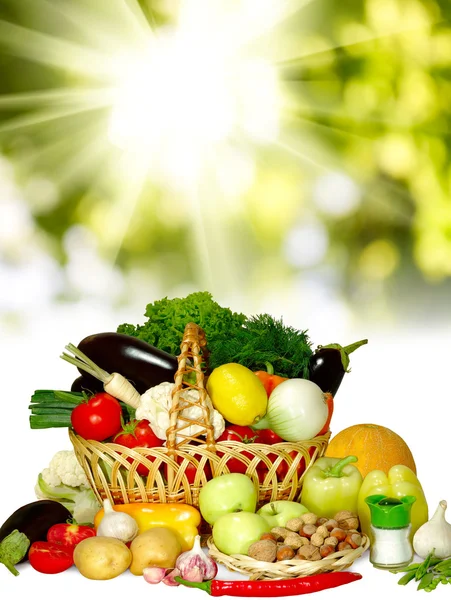 Légumes dans le panier — Photo