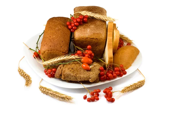 Imagen aislada del plato con pan y bayas —  Fotos de Stock