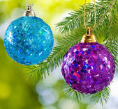 Obrázek dvou krásné vánoční koule 