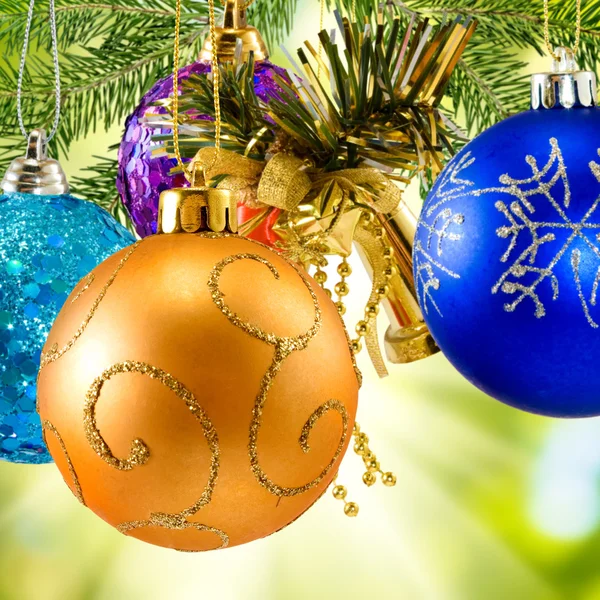 Många färgglada Christmas leksaker närbild — Stockfoto