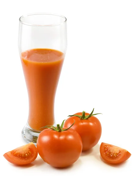 Na białym tle obraz soku pomidorowego i pomidor zbliżenie — Zdjęcie stockowe