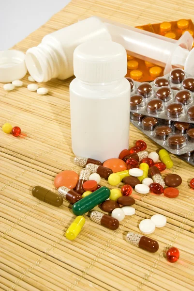 Image of different pills on the table — Stock Photo, Image