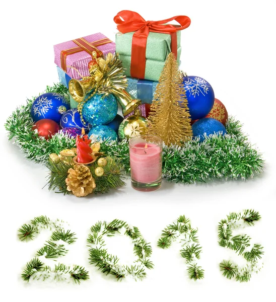 Różne świąteczne dekorations i pola prezenty — Zdjęcie stockowe