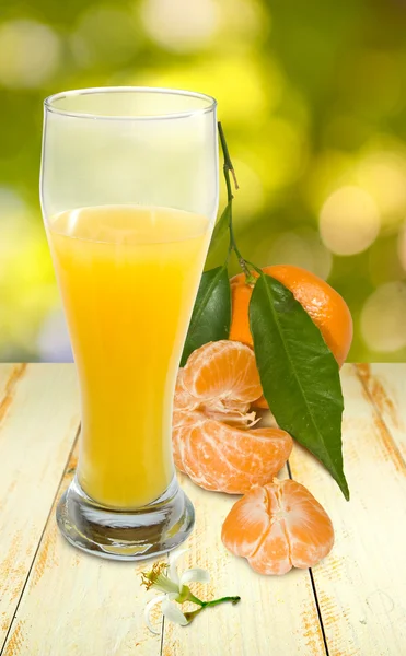 Juice and tangerine closeup — Stock Photo, Image