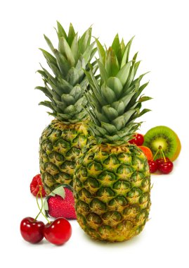 ananas ve meyve