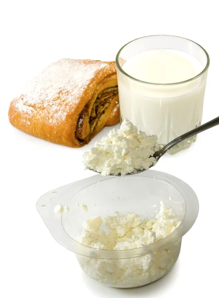 Melk, kaas en broodjes — Stockfoto