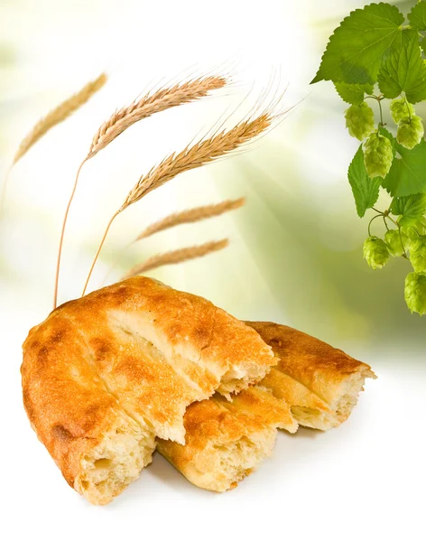 White bread and wheat — Stock Photo, Image