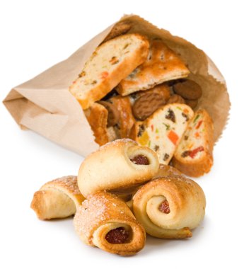 Beyaz bir arka plan üzerinde lezzetli kurabiyeler izole görüntü