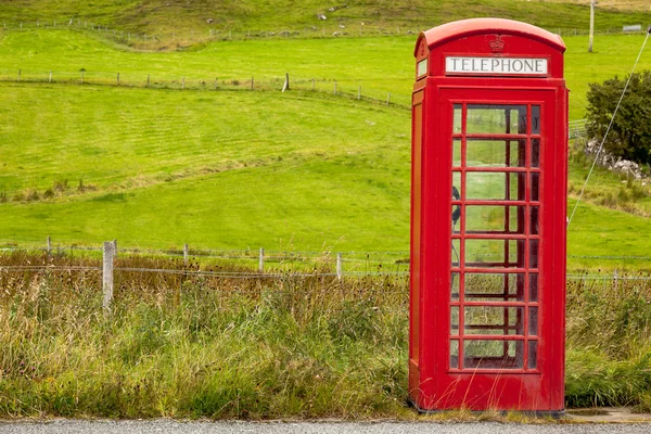 Clásica caja de teléfono británica roja — Foto de Stock