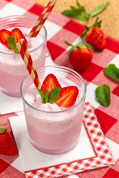 Batido de yogur de fresa — Foto de Stock