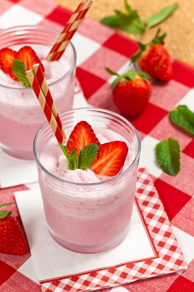 Jordgubbs yoghurt smoothie — Stockfoto