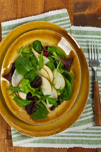 Sommerbirnensalat — Stockfoto