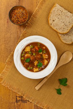 Yavaş Tencere sığır eti güveç